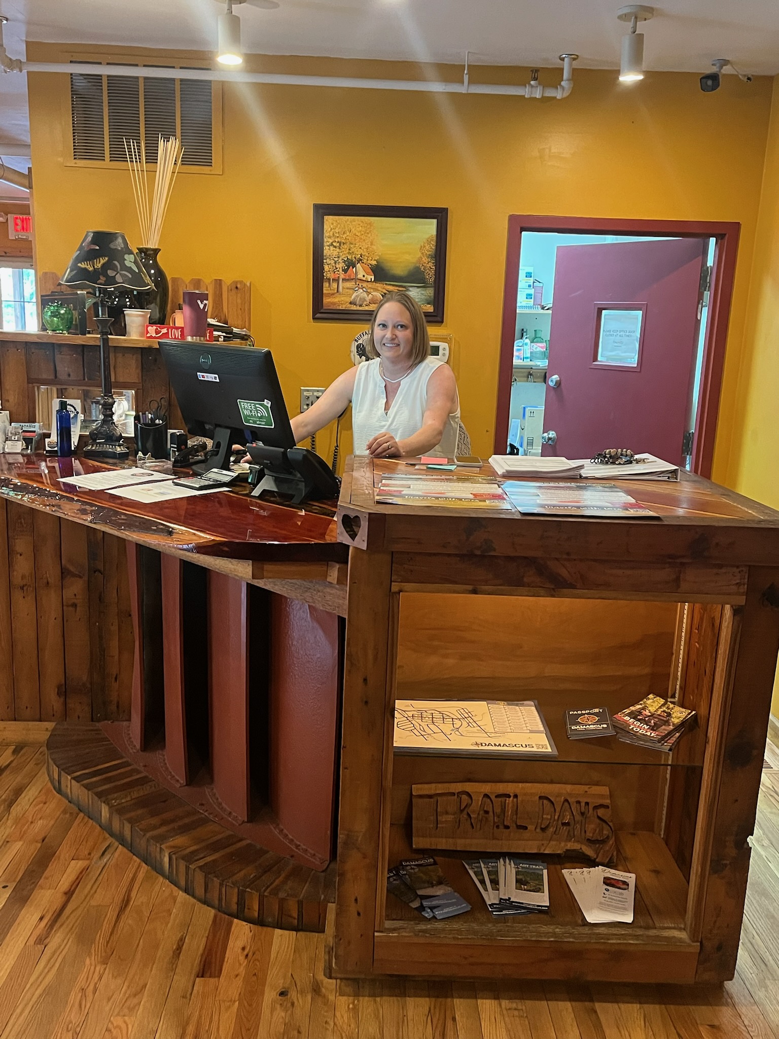 front-desk Damascus-brewery-bar-area(2)